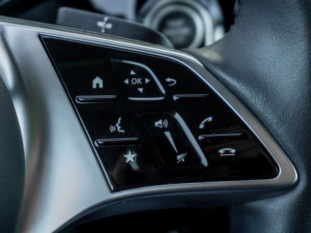 Mercedes-Benz A 250 e Progressive MBUX Navi Distronic AHK