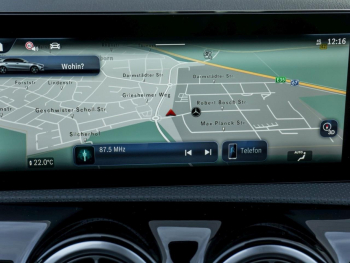 Mercedes-Benz A 250 e Progressive MBUX Navi Distronic AHK