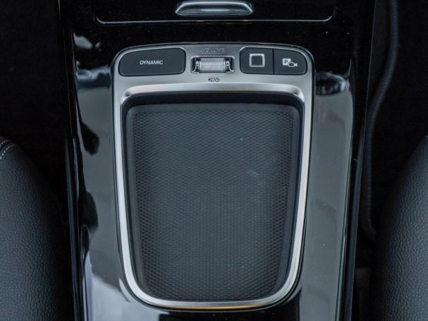 Mercedes-Benz A 250 e Progressive MBUX Navi Distronic AHK