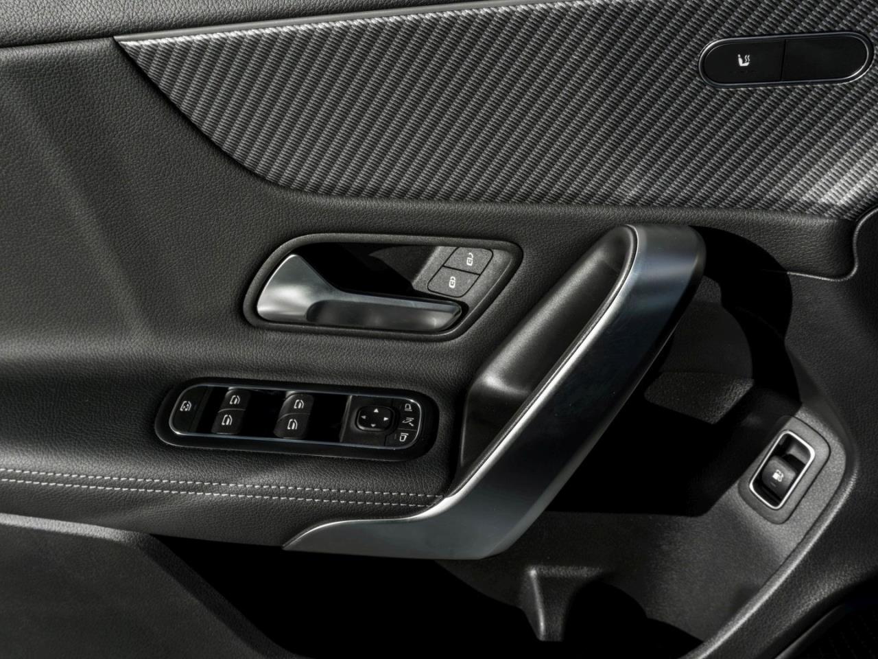 Mercedes-Benz A 250 e Progressive MBUX Navi Distronic AHK