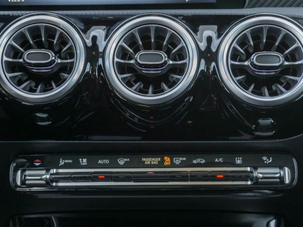 Mercedes-Benz A 250 e Progressive MBUX Navi Distronic AHK