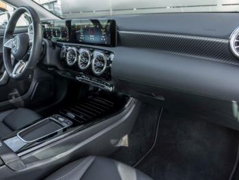 Mercedes-Benz A 250 e Progressive MBUX Navi Distronic AHK