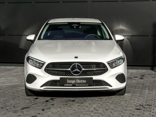 Mercedes-Benz A 250 e Progressive MBUX Navi Distronic AHK