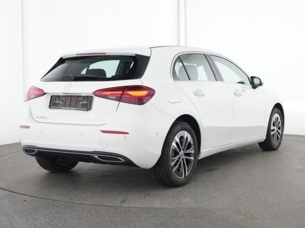 Mercedes-Benz A 250 e Progressive MBUX Navi Distronic AHK