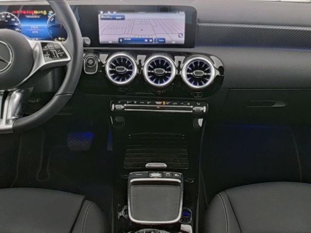 Mercedes-Benz A 250 e Progressive MBUX Navi Distronic AHK