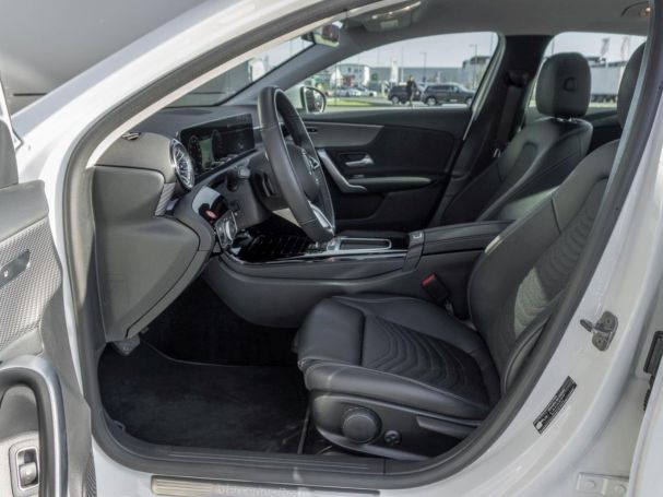 Mercedes-Benz A 250 e Progressive MBUX Navi Distronic AHK