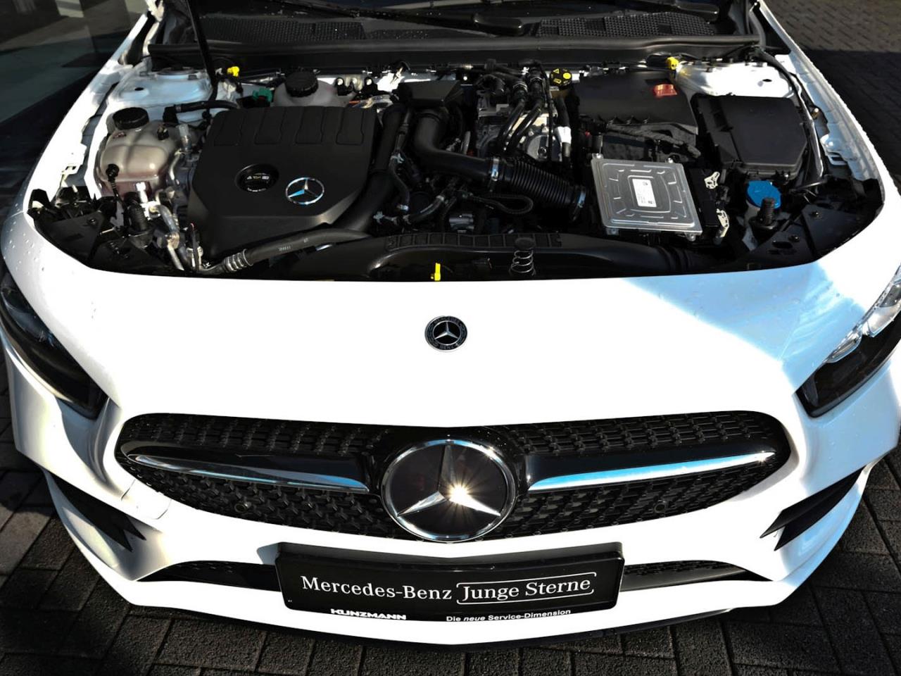 Mercedes-Benz A 250 e  AMG Night MBUX Navi Kamera Sitzkomfort