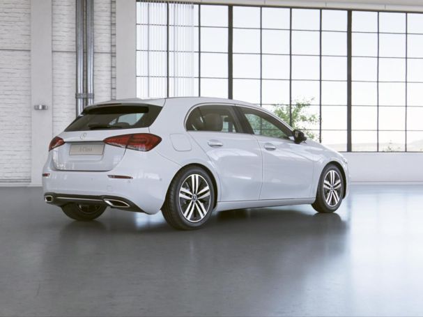 Mercedes-Benz A 250 e Progressive Kamera PublicChargingPaket