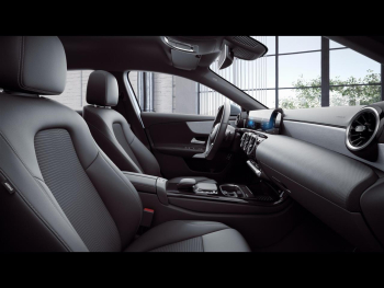 Mercedes-Benz A 250 e Progressive Kamera PublicChargingPaket