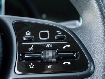 Mercedes-Benz A 250 e  Kamera Parktronic Public-Charging Paket