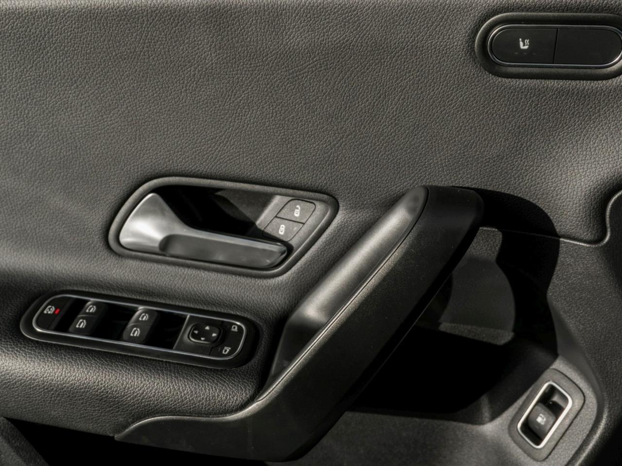 Mercedes-Benz A 250 e  Kamera Parktronic Public-Charging Paket