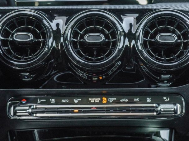 Mercedes-Benz A 250 e  Kamera Parktronic Public-Charging Paket