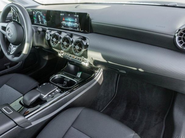 Mercedes-Benz A 250 e  Kamera Parktronic Public-Charging Paket