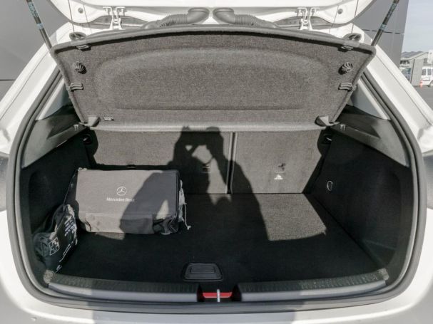 Mercedes-Benz A 250 e  Kamera Parktronic Public-Charging Paket