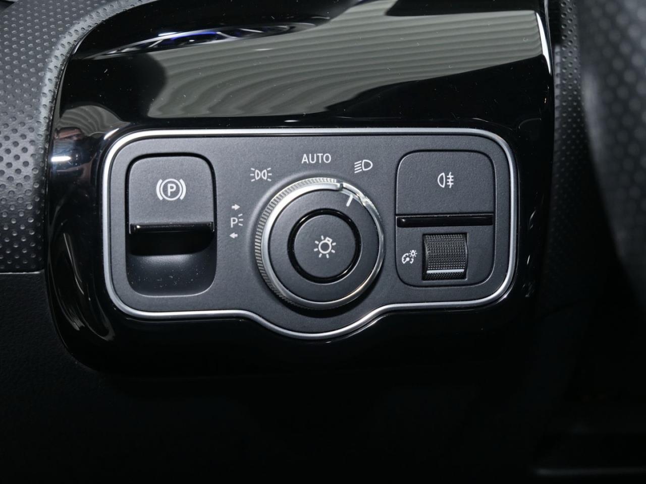 Mercedes-Benz A 250 e AMG Night Distronic Kamera