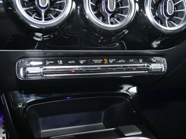 Mercedes-Benz A 250 e AMG Night Distronic Kamera