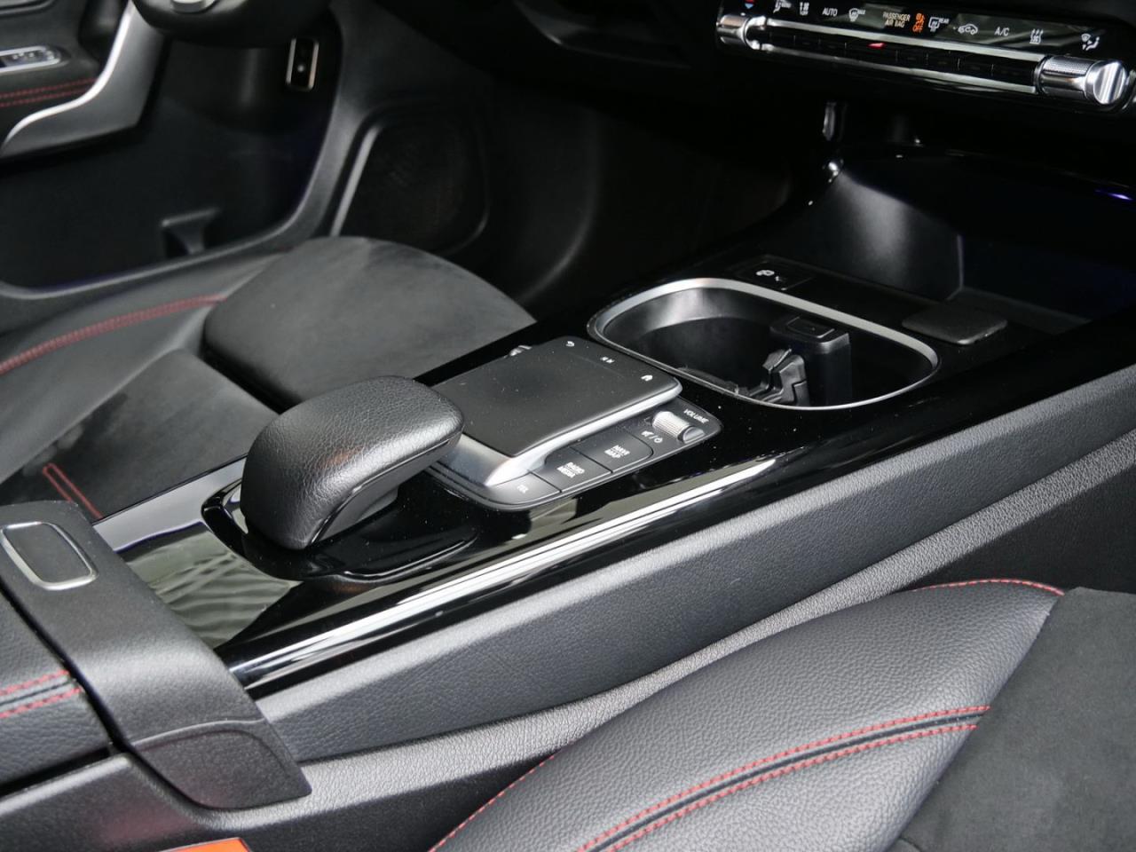 Mercedes-Benz A 250 e AMG Night Distronic Kamera