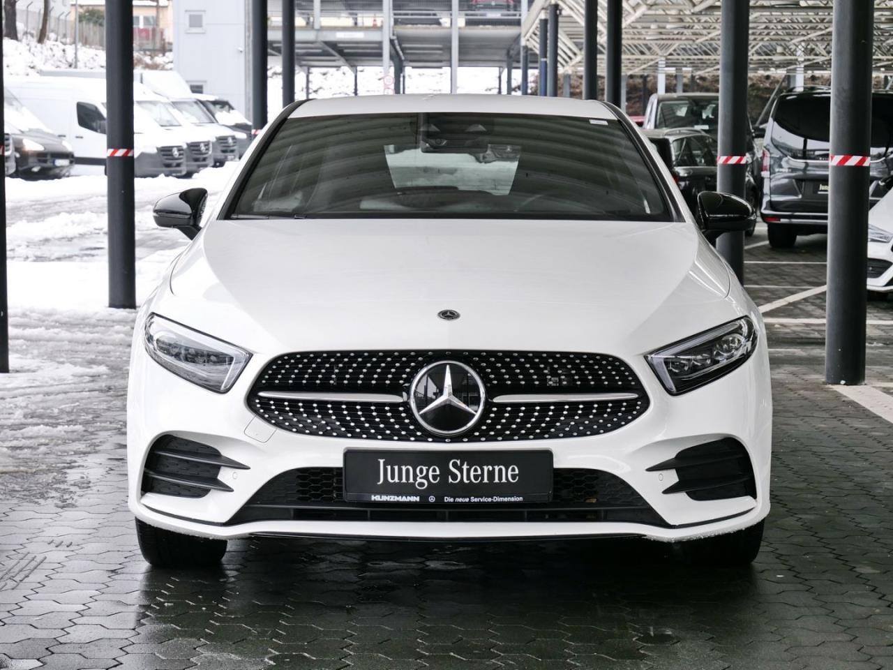 Mercedes-Benz A 250 e AMG Night Distronic Kamera