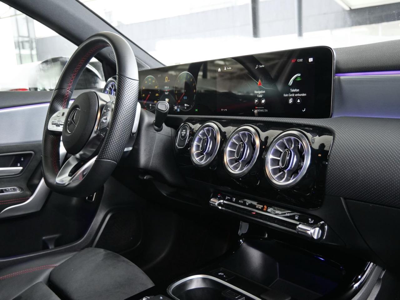 Mercedes-Benz A 250 e AMG Night Distronic Kamera