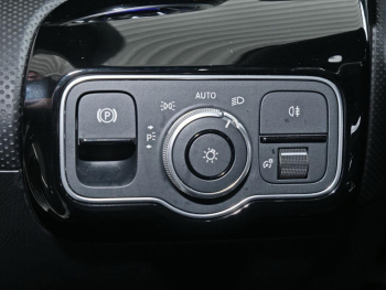 Mercedes-Benz A 250 e  AMG Totwinkel Kamera SpurH