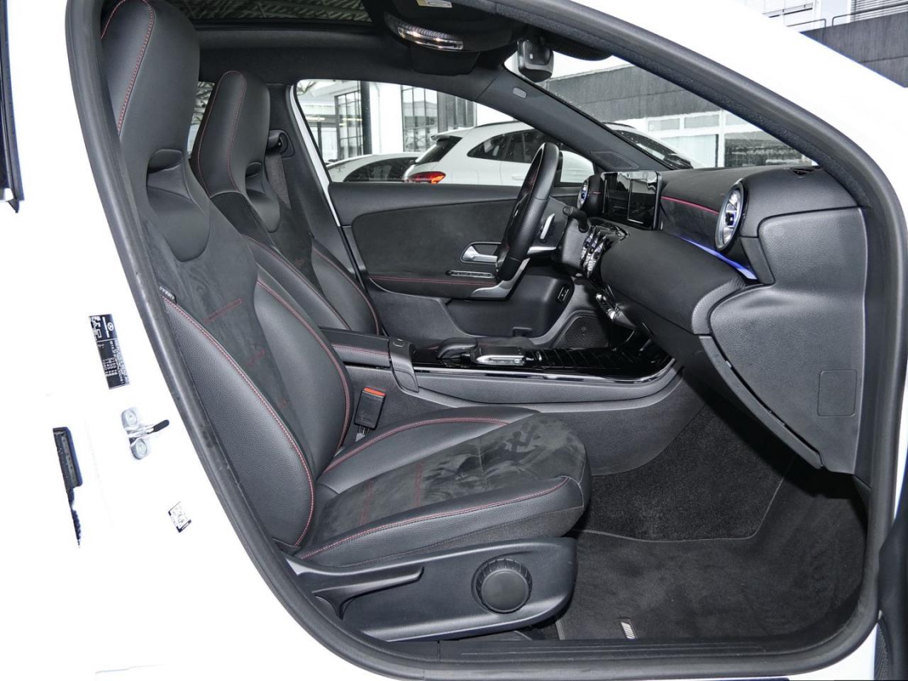 Mercedes-Benz A 250 e  AMG Totwinkel Kamera SpurH