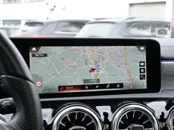 Mercedes-Benz A 250 e  AMG Night Panorama Kamera AHK HUD