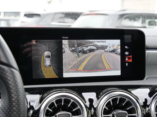 Mercedes-Benz A 250 e  AMG Night Panorama Kamera AHK HUD