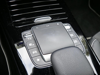 Mercedes-Benz A 250 e  AMG Night Panorama Kamera AHK HUD