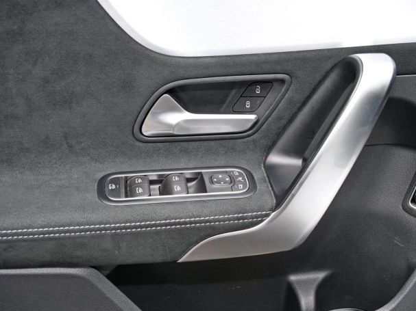 Mercedes-Benz A 250 e  AMG Night Panorama Kamera AHK HUD