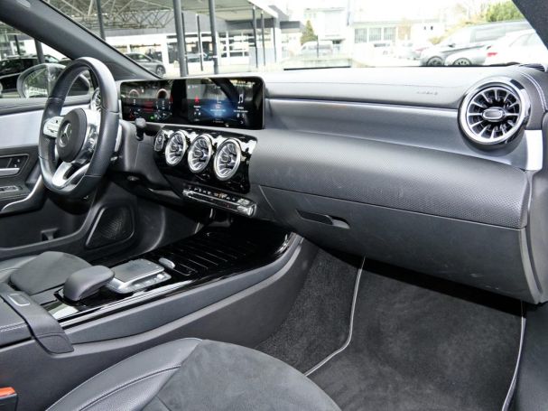 Mercedes-Benz A 250 e  AMG Night Panorama Kamera AHK HUD