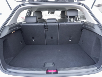 Mercedes-Benz A 250 e  Style Navi Distronic Park-Assistent