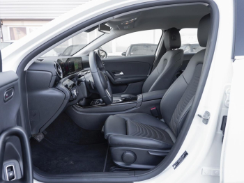 Mercedes-Benz A 250 e  Style Navi Distronic Park-Assistent