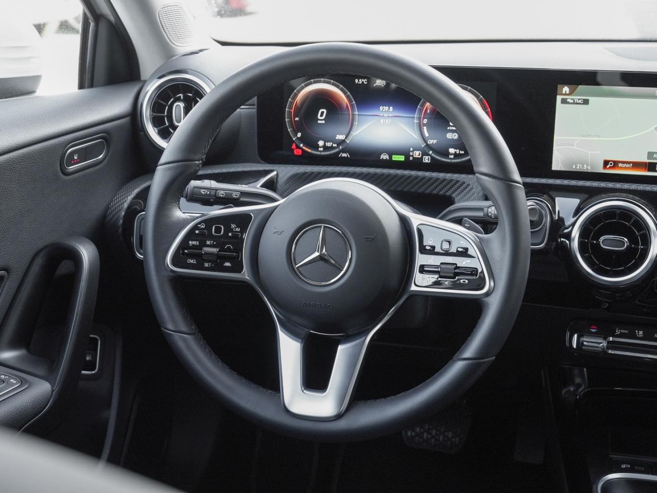 Mercedes-Benz A 250 e  Style Navi Distronic Park-Assistent
