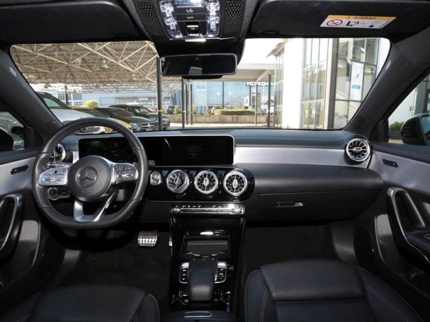 Mercedes-Benz A 250 AMG Night Kamera StandH Panorama HUD LED Mercedes-Benz A 250 AMG Night Kamera StandH Panorama HUD LED