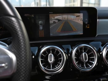 Mercedes-Benz A 250  AMG Night Kamera StandH Panorama HUD LED
