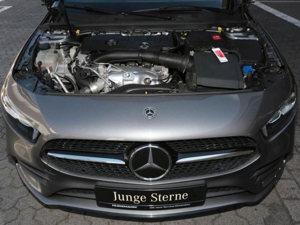 Mercedes-Benz A 250 AMG Night Kamera StandH Panorama HUD LED Mercedes-Benz A 250 AMG Night Kamera StandH Panorama HUD LED