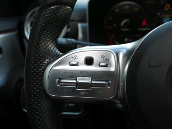 Mercedes-Benz A 250  AMG Night Kamera StandH Panorama HUD LED