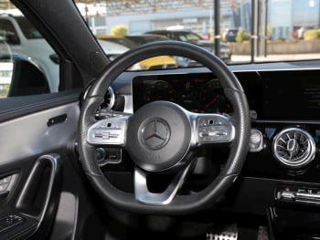 Mercedes-Benz A 250  AMG Night Kamera StandH Panorama HUD LED
