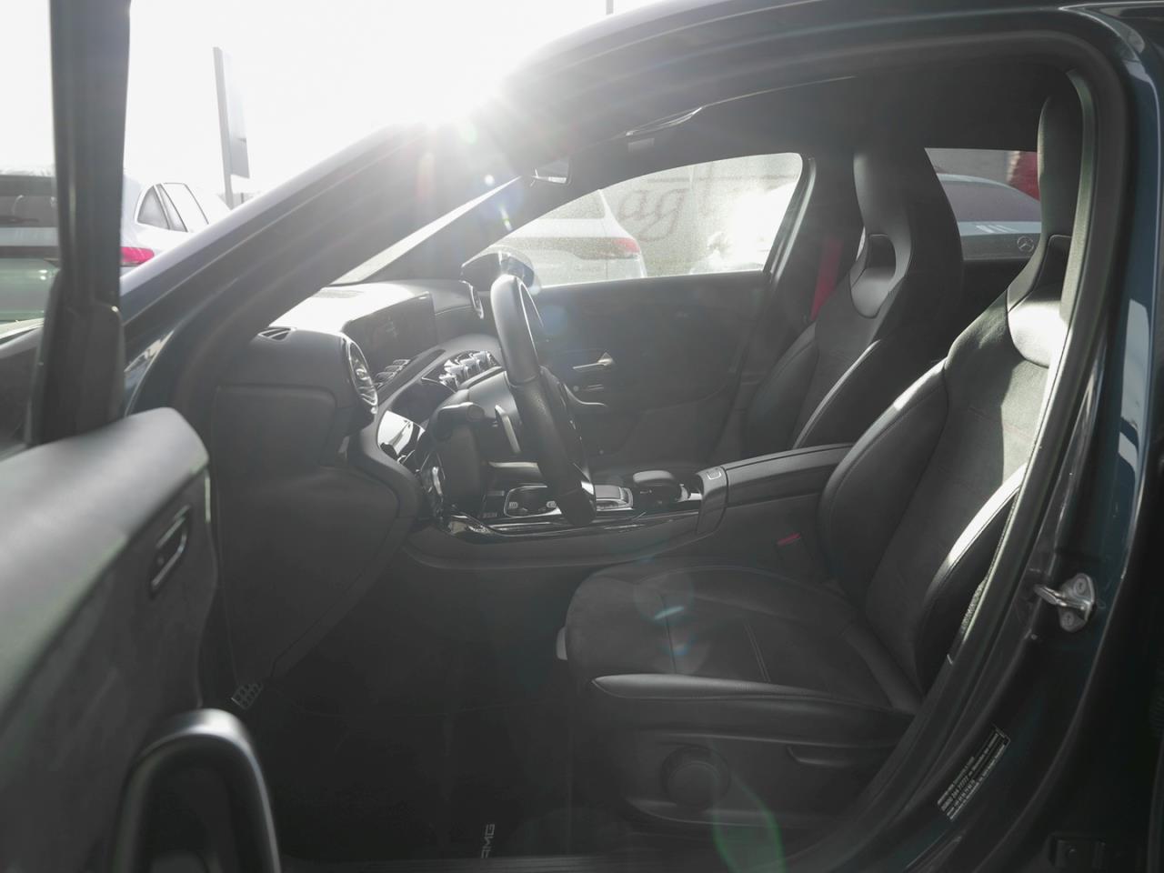 Mercedes-Benz A 35 AMG 4M Night MBUXNavi+ Aero Dynamik Kamera