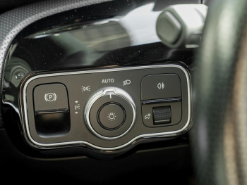 Mercedes-Benz A 35 AMG 4M Night MBUXNavi+ Aero Dynamik Kamera