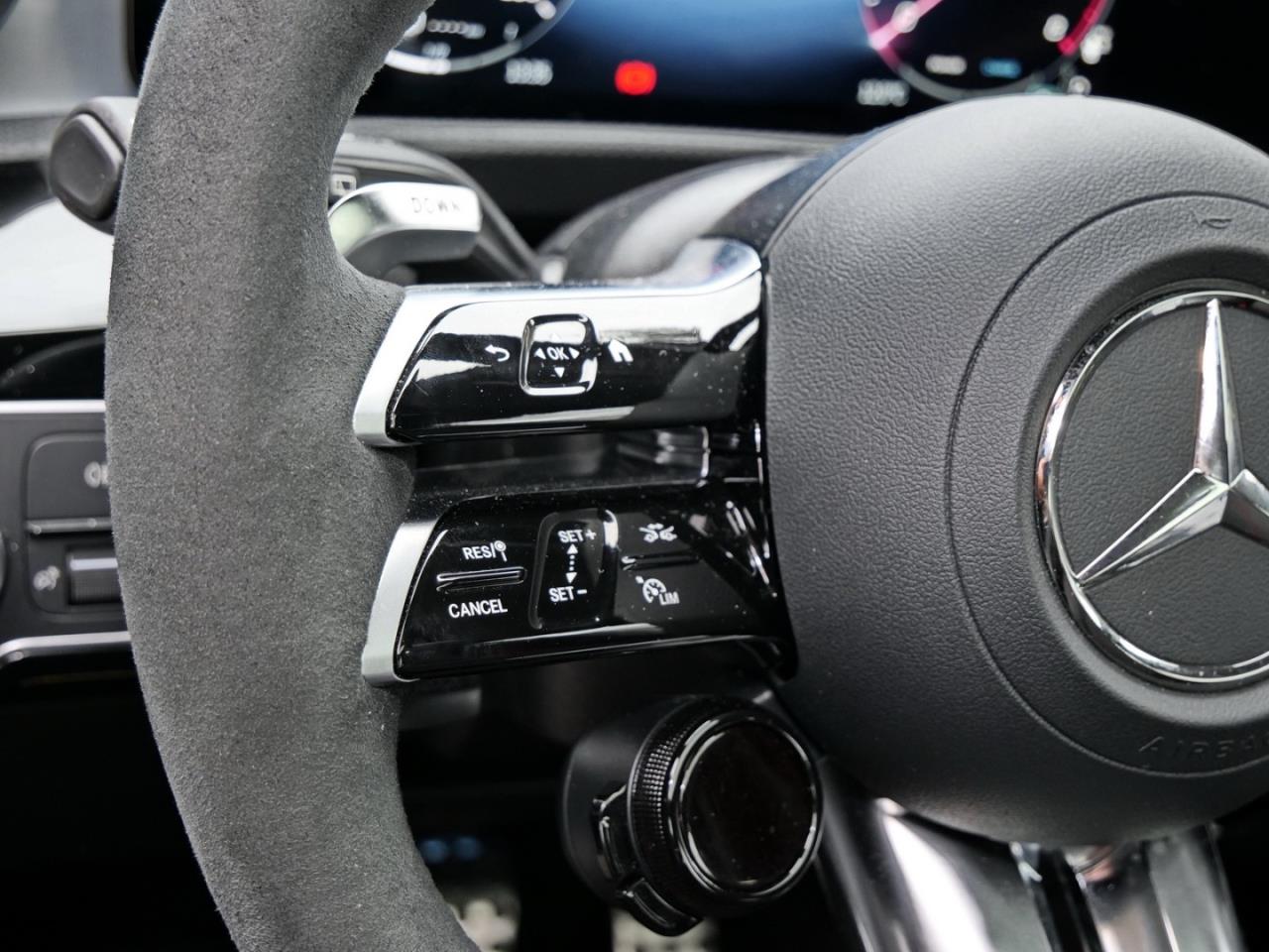 Mercedes-Benz A 35 AMG 4M Distronic Panorama Standhzg HUD AHK