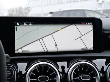Mercedes-Benz A 35 AMG 4M Distronic Panorama Standhzg HUD AHK