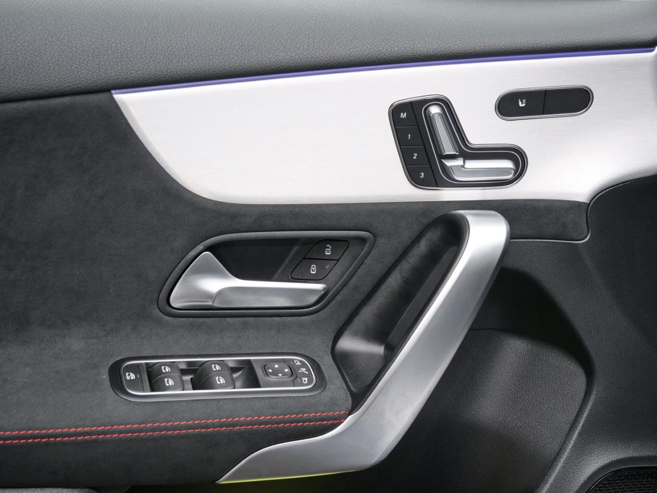 Mercedes-Benz A 35 AMG 4M Distronic Panorama Standhzg HUD AHK