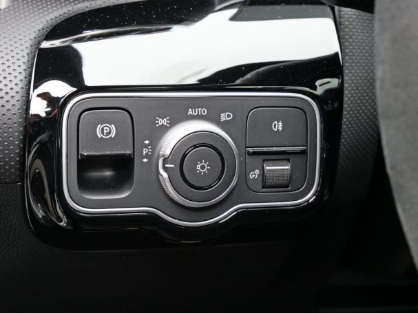 Mercedes-Benz A 35 AMG 4M Distronic Panorama Standhzg HUD AHK