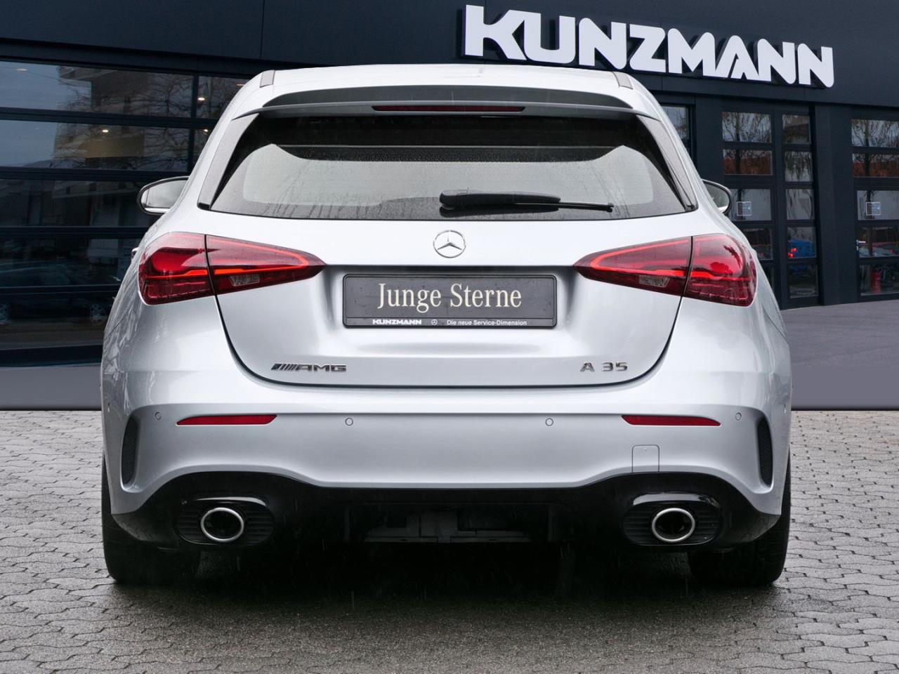 Mercedes-Benz A 35 AMG 4M Distronic Panorama Standhzg HUD AHK