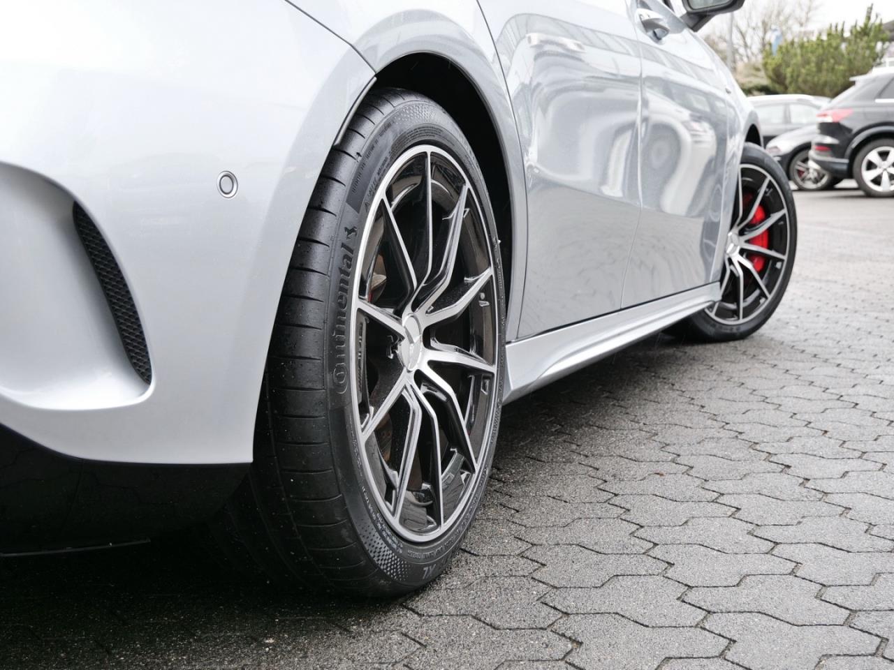 Mercedes-Benz A 35 AMG 4M Distronic Panorama Standhzg HUD AHK