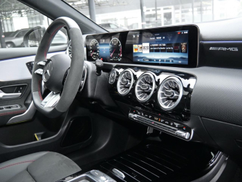 Mercedes-Benz A 35 AMG 4M Distronic Panorama Standhzg HUD AHK