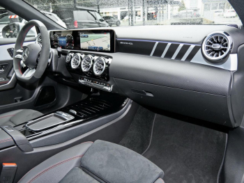 Mercedes-Benz A 35 AMG 4M Distronic Panorama Standhzg HUD AHK