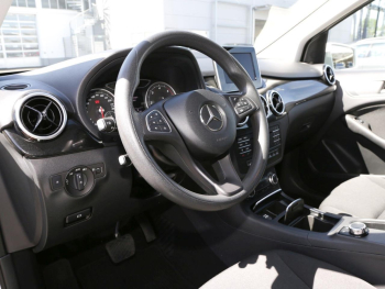 Mercedes-Benz B 200 d 4M Navi Standheizung Park-Pilot Klima