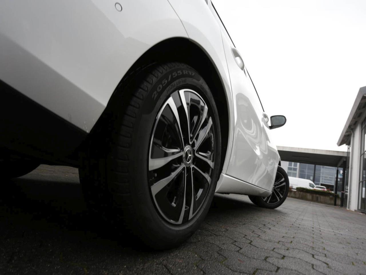 Mercedes-Benz B 180 d Progressive MBUX Navi-Prem Kamera EasyP